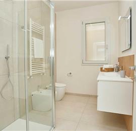 3 bedroom seaside apartments in Sicily, sleeps 6